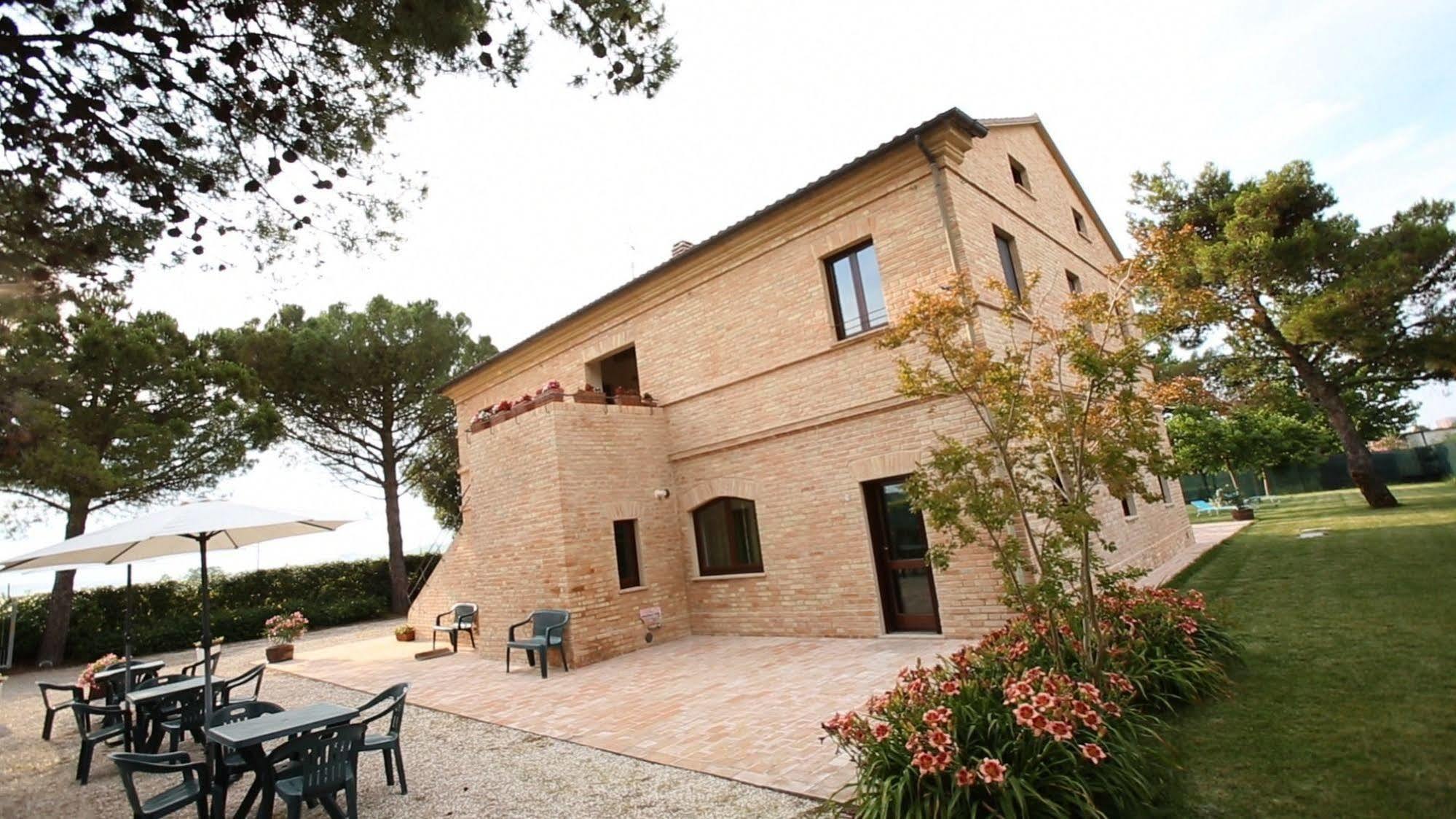 Agriturismo La Fonte Di San Girio Guest House Potenza Picena Luaran gambar